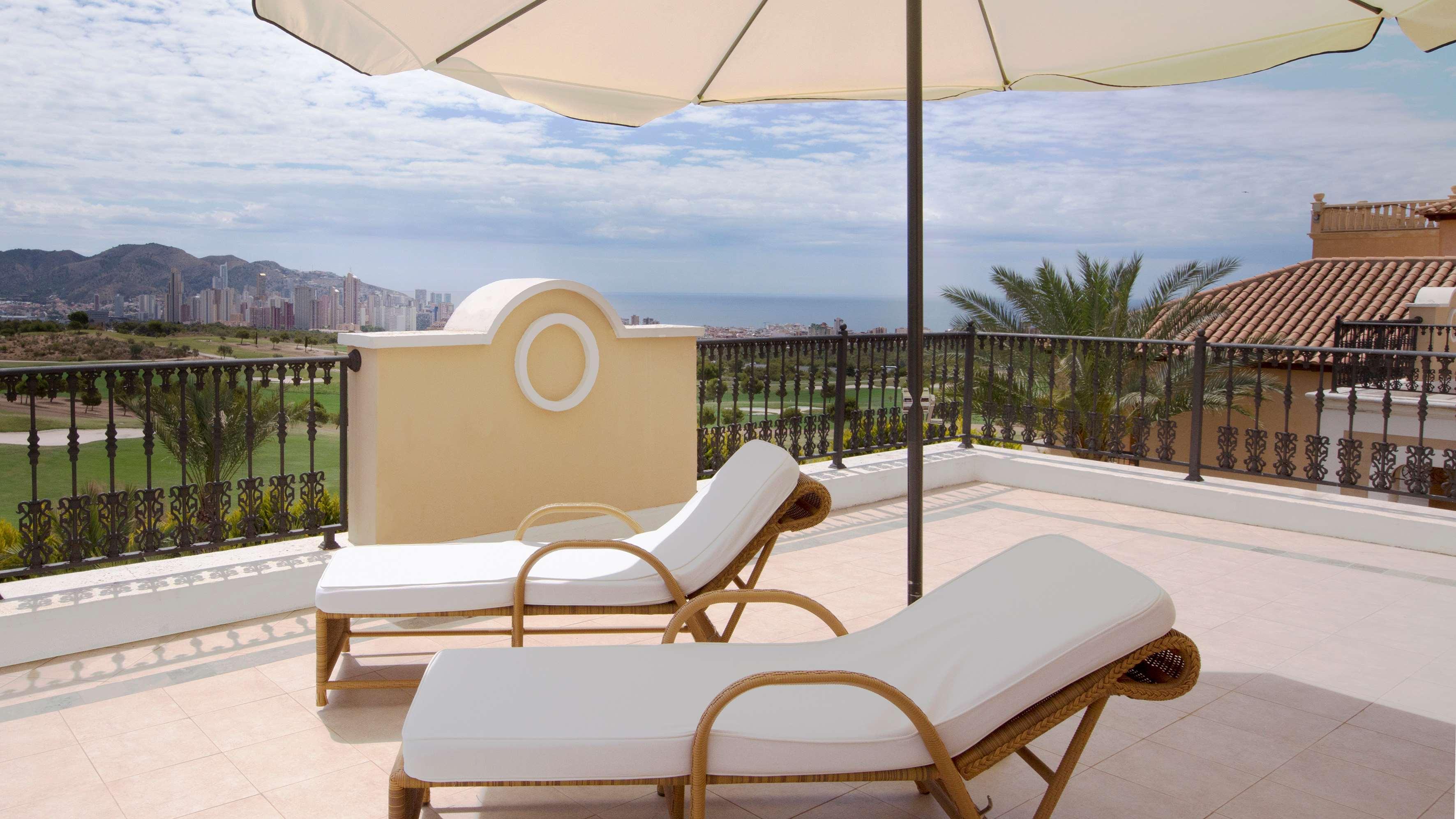 The Level At Melia Villaitana (Adults Only) Бенидорм Экстерьер фото