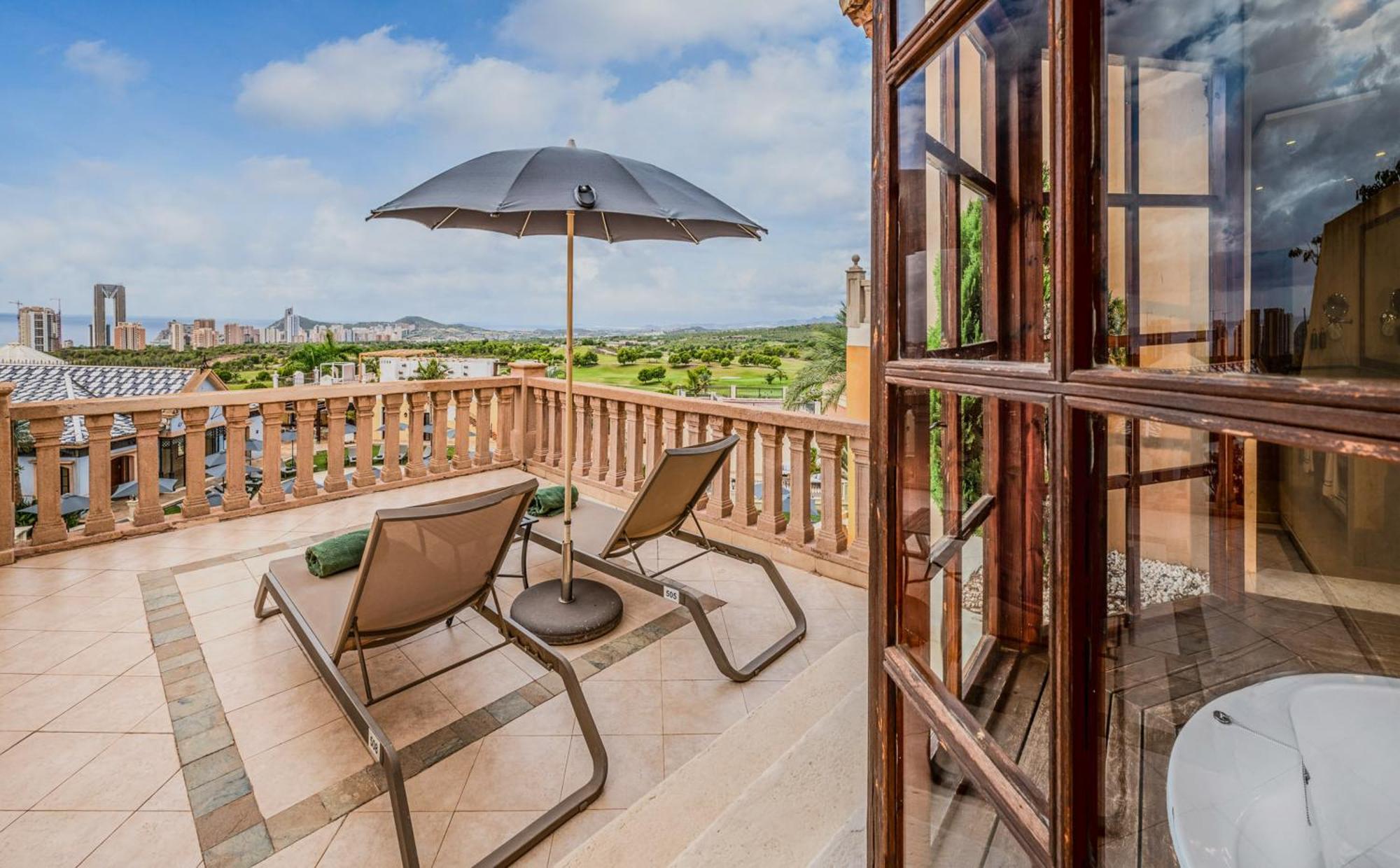 The Level At Melia Villaitana (Adults Only) Бенидорм Экстерьер фото