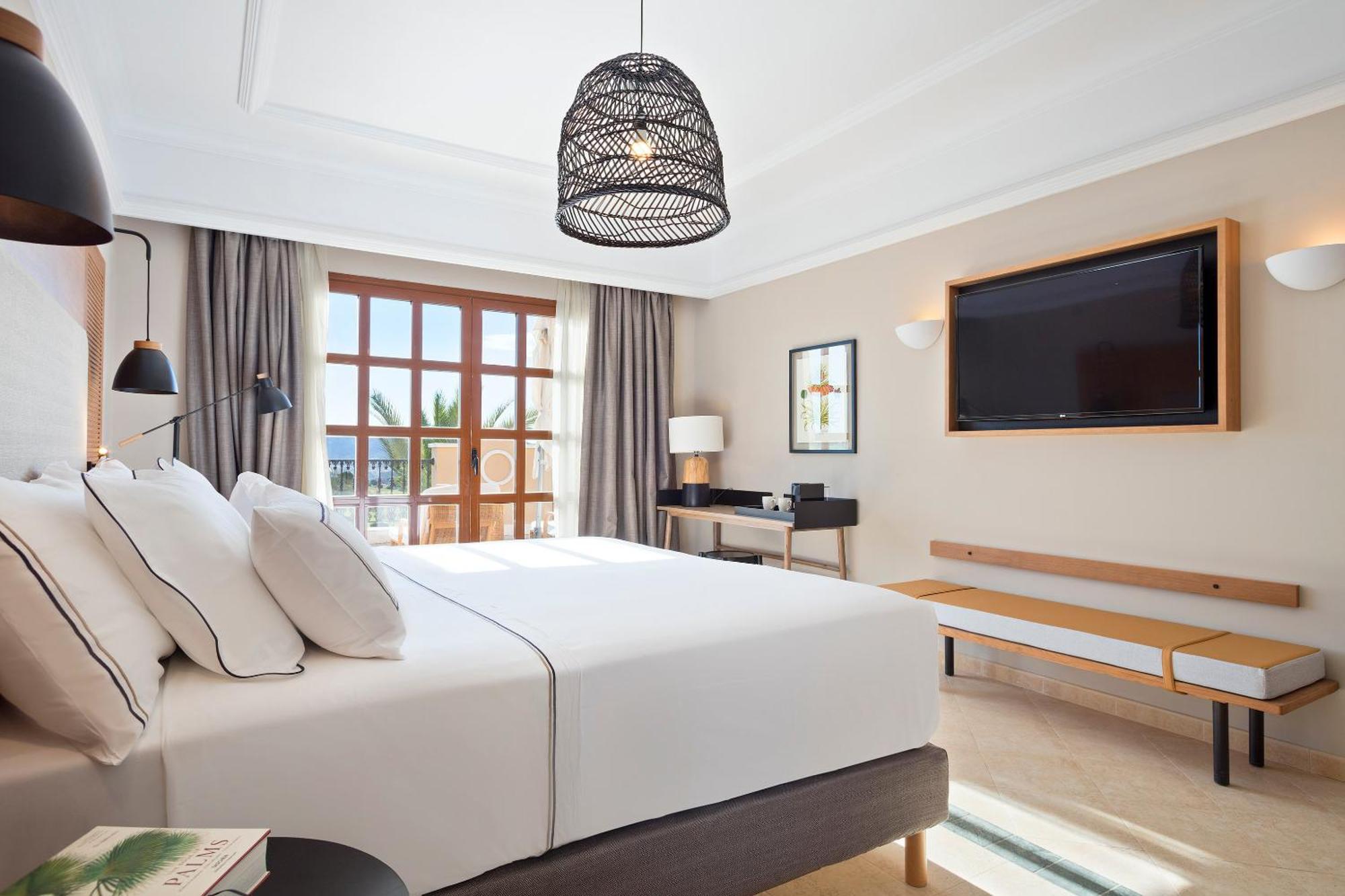 The Level At Melia Villaitana (Adults Only) Бенидорм Экстерьер фото